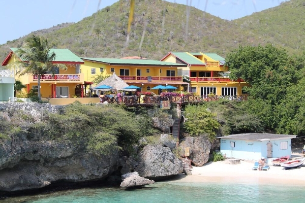 Hotel Bahia Apartments & Diving